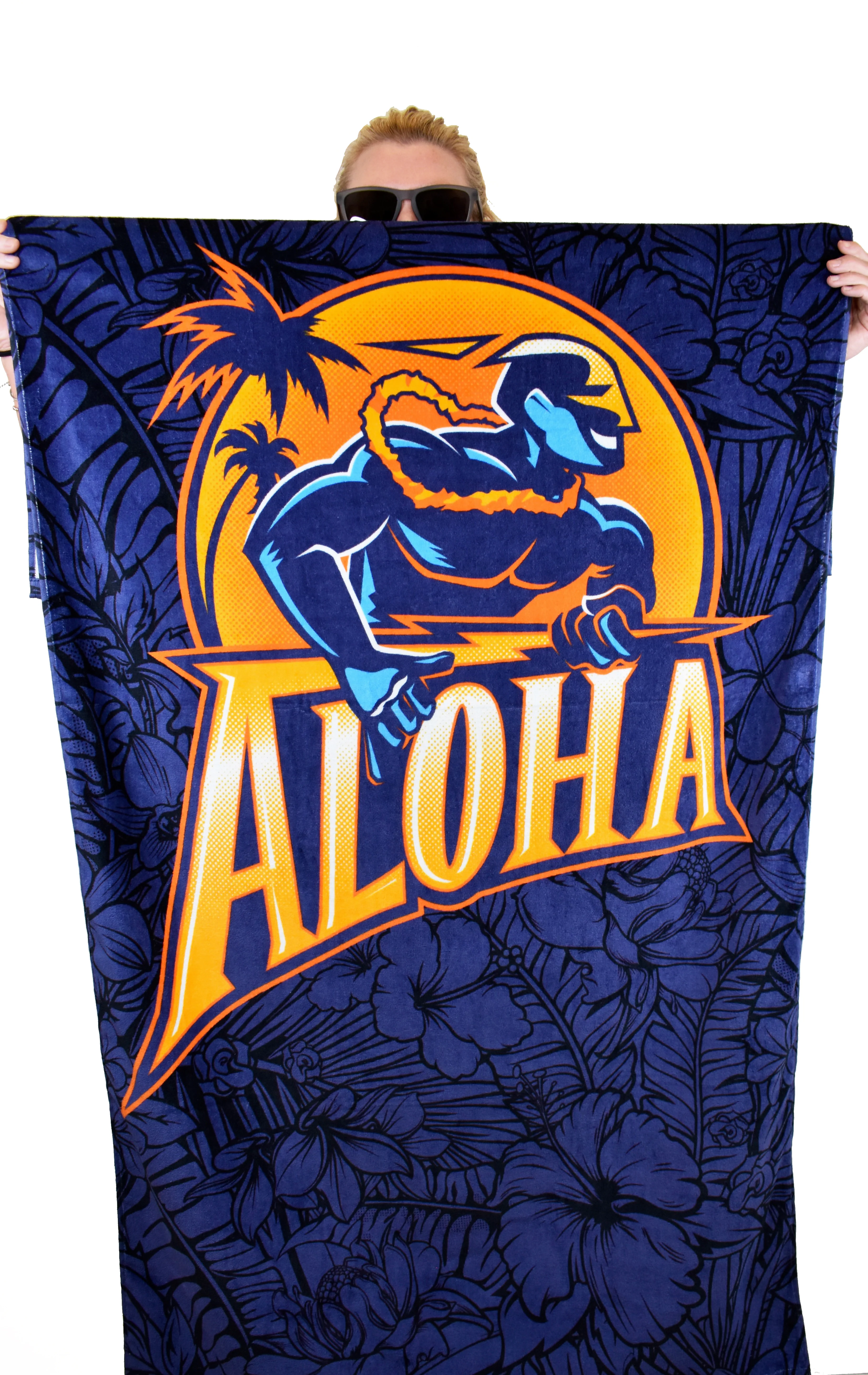 'Golden State Aloha' Beach Towel - Image 4
